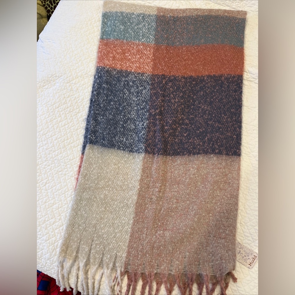 Mudd Oversized Plaid Fringe Scarf NWT Cozy Winter Wrap